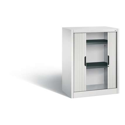 Lichtgrauer Rollladenschrank mit zwei Regalen und Mitteltür, seitlich sichtbar.