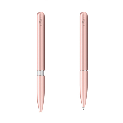 Kugelschreiber aus Aluminium in rosé mit abnehmbarer Kappe und minimalistischer Form.
