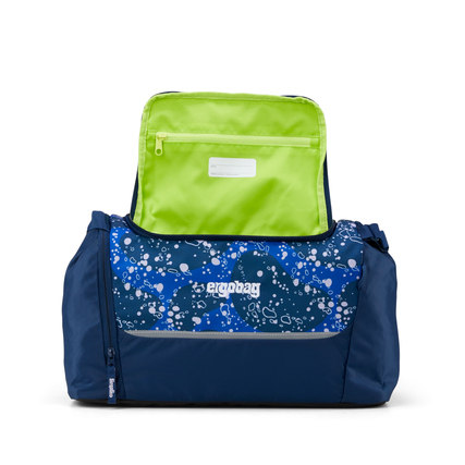 Sporttasche mit blauem und grünem Design sowie einem separaten, grünem Innenfach.