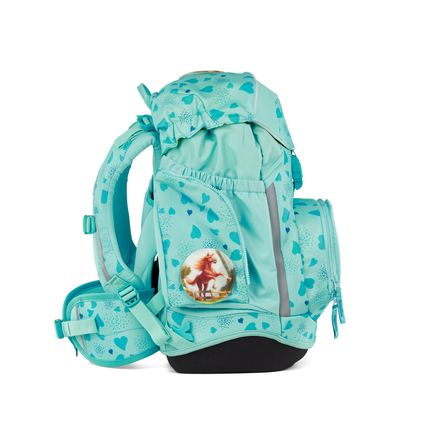 Türkiser ergobag Schulranzen mit Pferde-Motiv und Reflektoren, seitliche Ansicht.