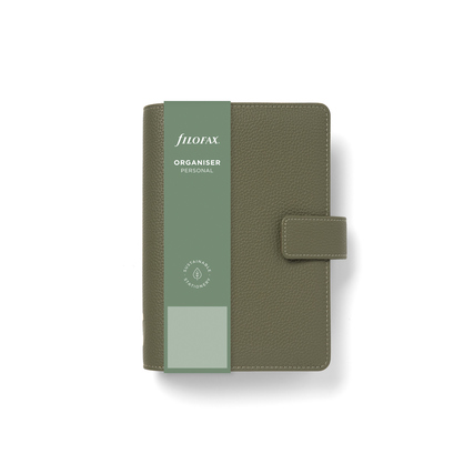 Olivenfarbener, geschlossener Personal Organiser aus Kunstleder mit einem breiten Verschlussband.