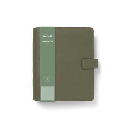 Olivenfarbener A5-Organiser aus Kunstleder mit geschlossenem Deckel und durchsichtiger Banderole.