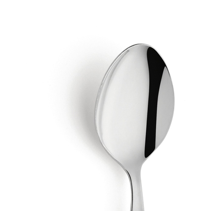 Kaffeelöffel mit glänzendem, runden Löffelblatt und schmalem Griff in seitlicher Ansicht.