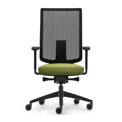 Bürodrehstuhl in grün mit höhenverstellbarer Rückenlehne und Armlehnen, Frontansicht.