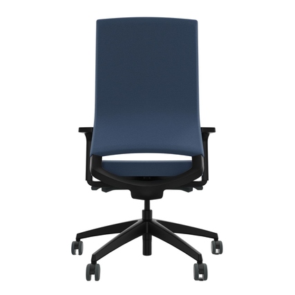 Bürodrehstuhl in Blau und Schwarz mit hoher Rückenlehne und fünf Rollen.