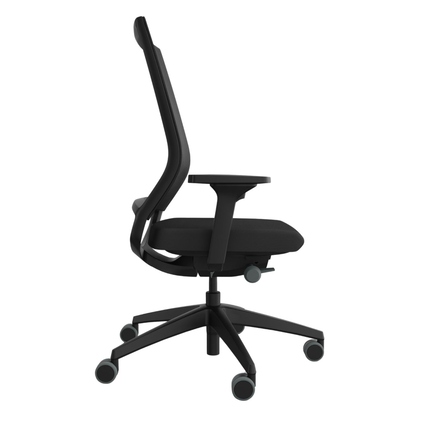 Schwarzer Bürodrehstuhl mit hoher Rückenlehne und Armlehnen, seitliche Ansicht.