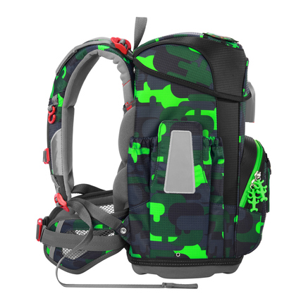 Seitenansicht eines Schulranzens mit ergonomischem Design in schwarz und grün.