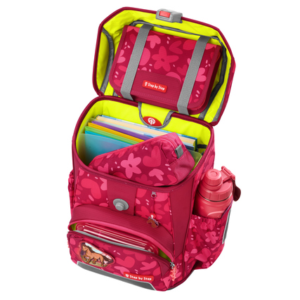 Offene Ansicht des pinken Step by Step Schulranzens CLOUD mit Inhalt und verschiedenen Fächern.