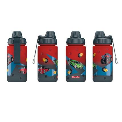 Trinkflasche mit buntem Auto-Motiv und schwarzem Deckel aus Tritan in verschiedenen Ansichten.