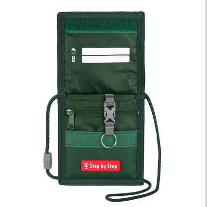 Grüner Brustbeutel mit Klarsichtfach, Reißverschluss und Schlüsselbefestigung.