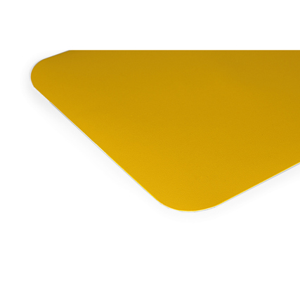 Gelbe Bodenmarkierung für Zebrastreifen mit abgerundeten Ecken auf weißem Hintergrund.