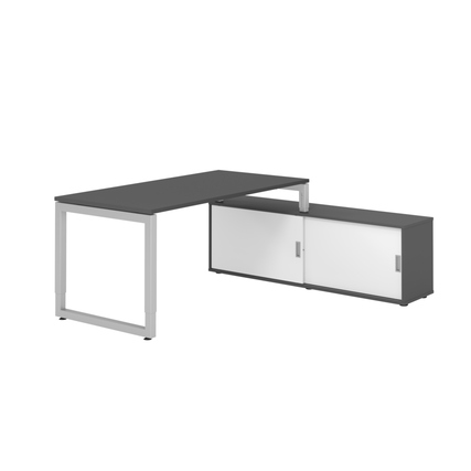 Schreibtischkombination mit graphitfarbener Tischplatte und silbernem Gestell, inklusive Sideboard.