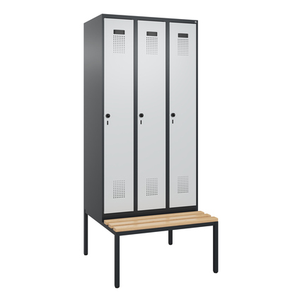 C+P Kleiderspind Evolo PLUS mit 3 Abteilen und untergebauter Sitzbank in schwarzgrau und lichtgrau.