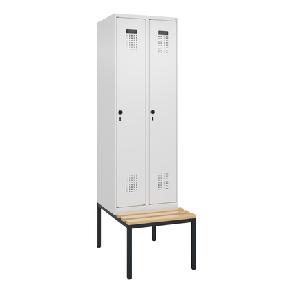 Kleiderspind mit zwei Abteilen und integrierter Sitzbank in verkehrsweiß.