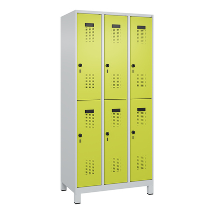 C+P Kleiderspind Evolo PLUS 900 x 1.950 x 500 mm (B x H x T) 3 Abteile Stahl Farbe der Front: clowngrün Farbe des Korpus: lichtgrau