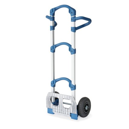 Alu-Sackkarre mit klappbarer Schaufel und ergonomischen Griffbügeln in aufrechter Position.