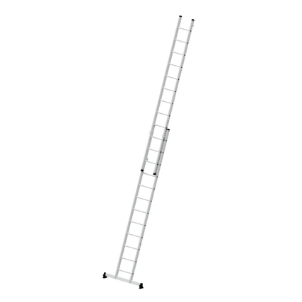 Multifunktionsleiter mit 12 Sprossen in schräger Position, für vielseitige Anwendungen geeignet.