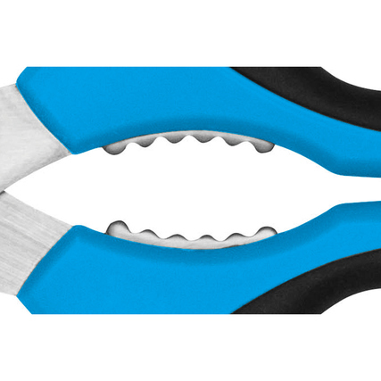 Detailansicht der Griffe einer blauen Universalschere mit rutschfester Oberfläche.