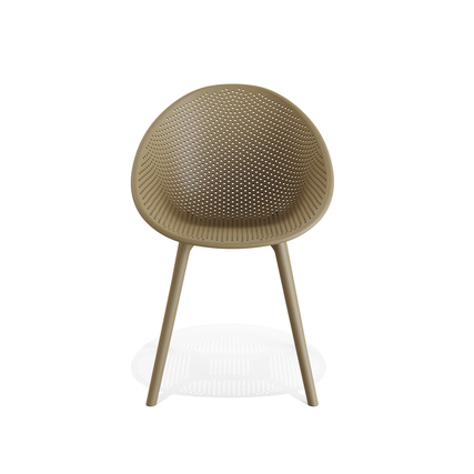 Gartenstuhl Qosy in Sandfarbe mit perforierter Sitzfläche und drei Beinen.