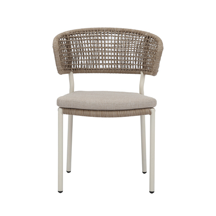 Gartenstuhl mit gewebtem Seil, gepolsterter Sitzfläche und robustem Rahmen in Sandfarbe.