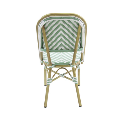 Stuhl aus Polyrattan in natürlicher Farbe mit klassischem Design, von hinten betrachtet.