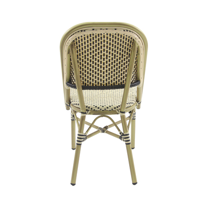 Stuhl aus Polyrattan in Weiß und Schwarz, Sicht auf die Rückseite, stapelbar.