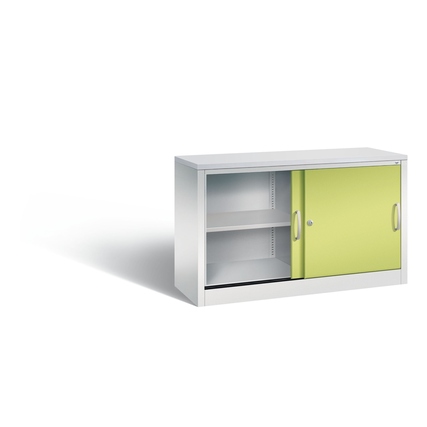 Schiebetürenschrank in clowngrün mit zwei Regalfächern und einer integrierten Tür.