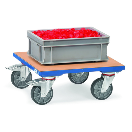 Transportroller mit Kiste und roten Elementen auf robuster Plattform mit Rädern.