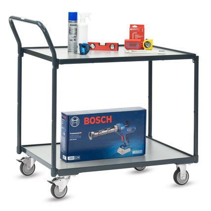 Kompakter Etagenwagen mit Werkzeugen und Produkten auf zwei Ablagen, untere Fläche leer.
