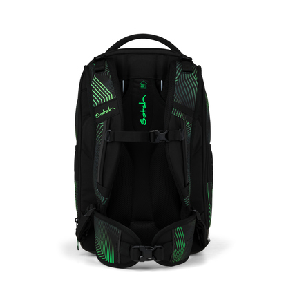 Schulrucksack Satch Match Plus Seismic Green mit sportlichem Design und verstellbaren Tragegurten.
