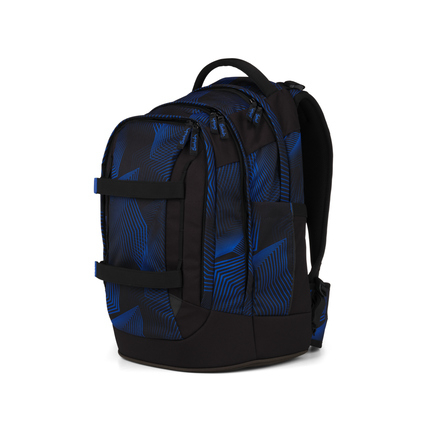 Satch Schulrucksack pack Seismic Blue in seitlicher Ansicht mit geometrischem Design.