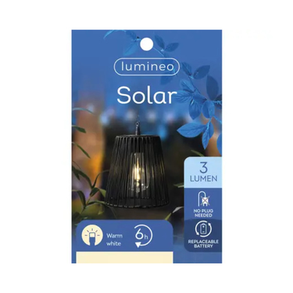 Schwarze Solarleuchte im dekorativen Design auf Produktverpackung mit Lichtakzenten.