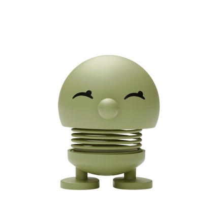 Hoptimist Dekorationsfigur Soft Bimble S in oliv mit lächelndem Gesicht und runder Form.