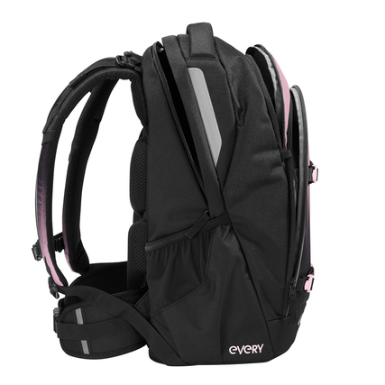 Schulrucksack COOCAZOO EVERY in Schwarz mit rosa Details, seitliche Ansicht.