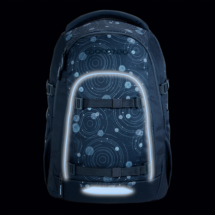 Schulrucksack MATE von COOCAZOO mit geometrischem Muster und reflektierenden Elementen in Blau.