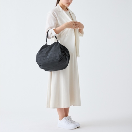 Shupatto Tragetasche M Jet Black Produktbild pa_ohnedeko_1 XL