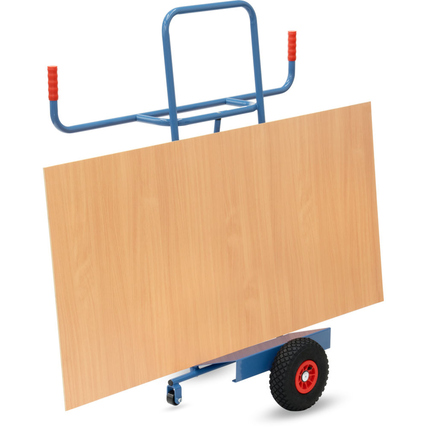 Plattenkarre aus Stahlrohr mit einer großen Holzplatte im Längstransport.