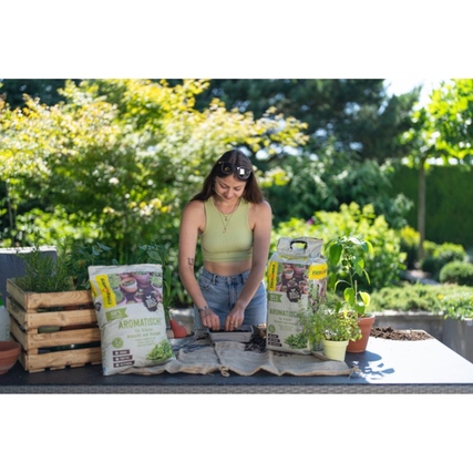 Floragard Blumenerde Aromatisch!® 3 x 3 l/Pack. Produktbild pa_ohnedeko_1 XL