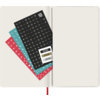 Scharlachroter Moleskine Buchkalender 2026, geöffnet mit Aufkleberbögen im Inneren.