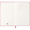 Offene Seitenansicht eines scharlachroten Hardcover-Buchkalenders im DIN A5-Format.