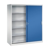 Stahlwerkzeugschrank mit einer blauen Schiebetür und mehreren Regalböden innen.